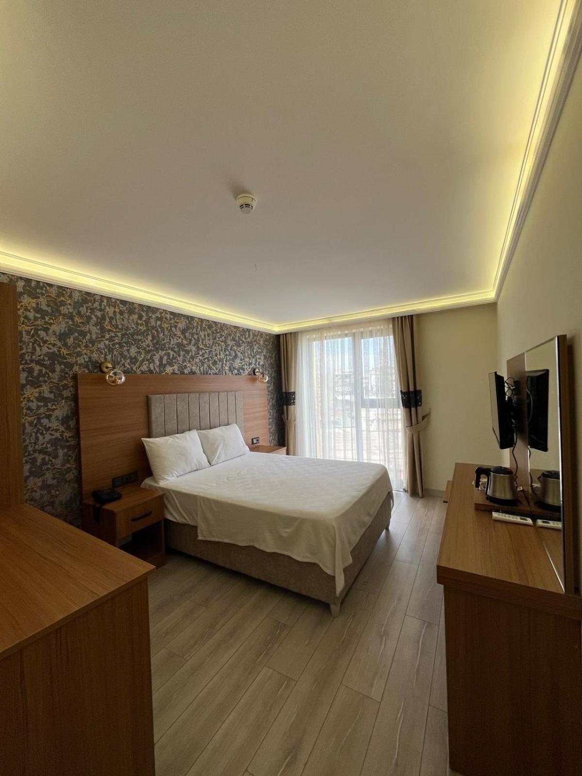 Golden Lux Hotel アンタルヤ エクステリア 写真