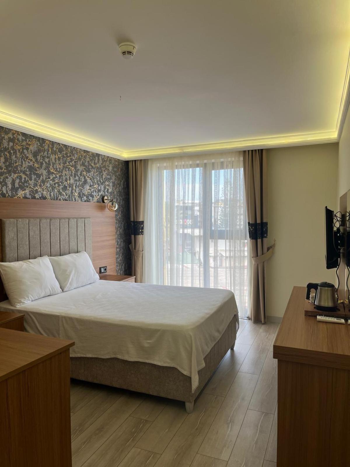 Golden Lux Hotel アンタルヤ エクステリア 写真