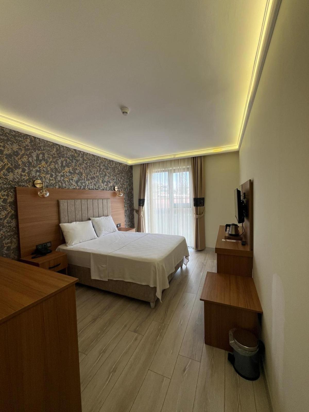 Golden Lux Hotel アンタルヤ エクステリア 写真